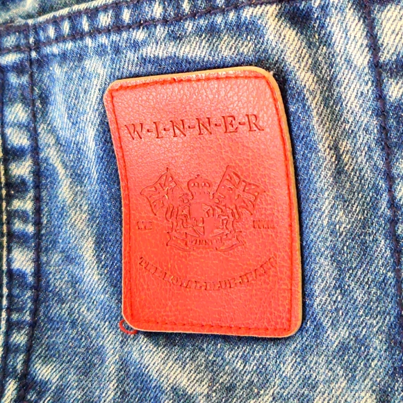 Winner High Rise Jeans - Picture 4 of 5